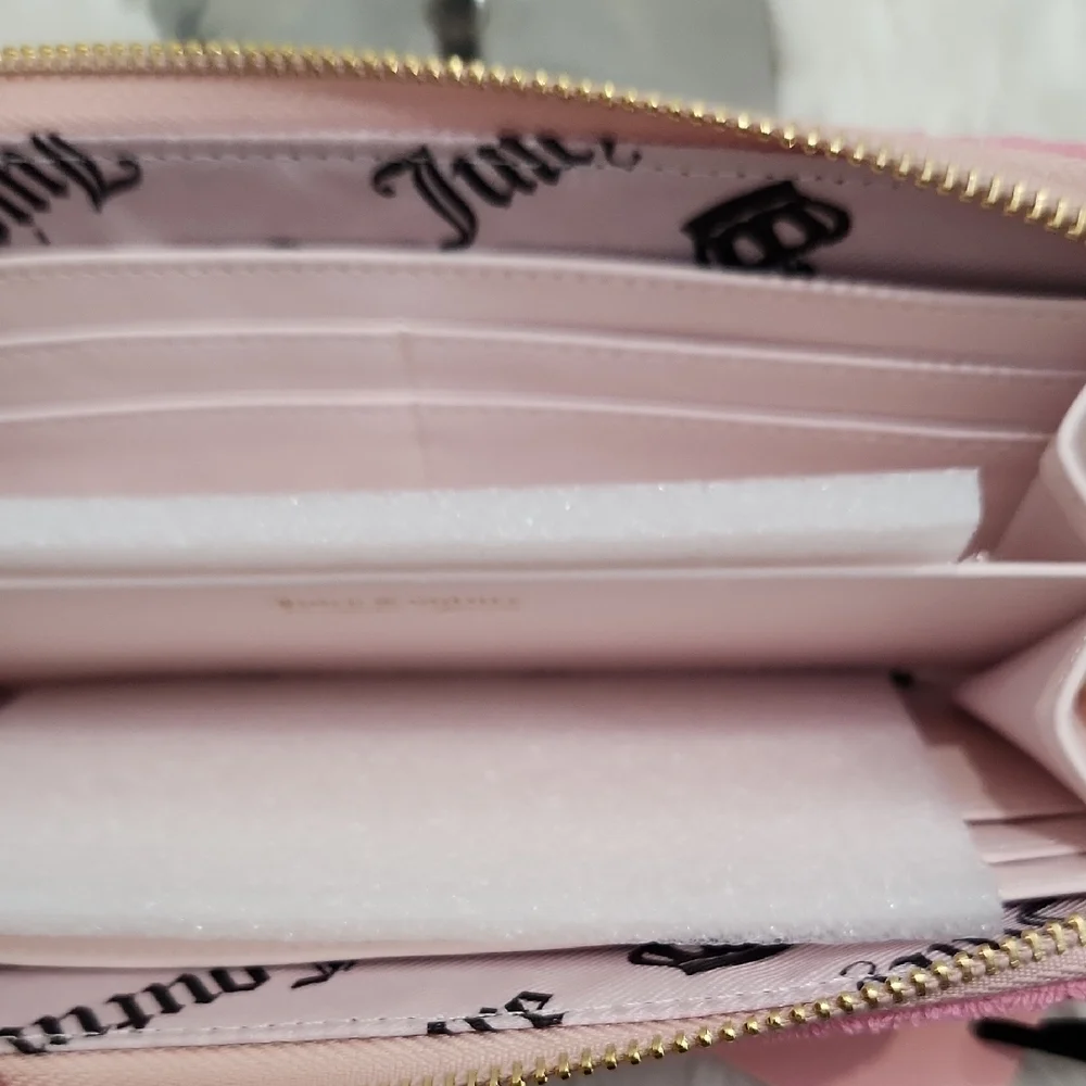 💕▪️Juicy Couture▪️lovers Club  Pink Lemonade  Long Zip Around Wallet